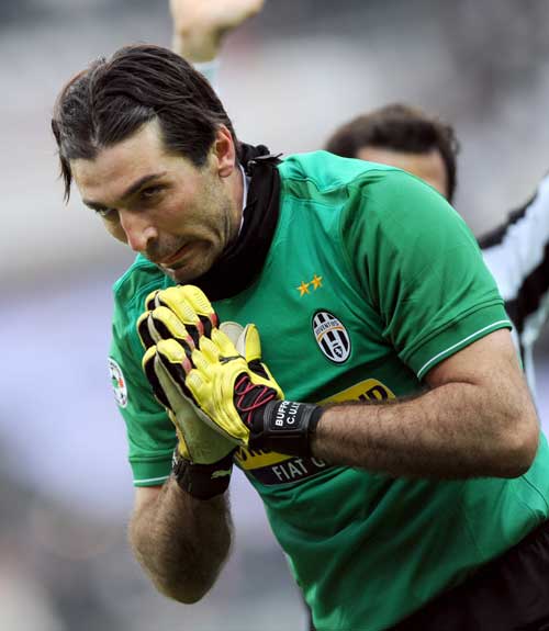 LPL最菜中单加盟WE！傻豆护照显示意大利，BLG不是全华班了？