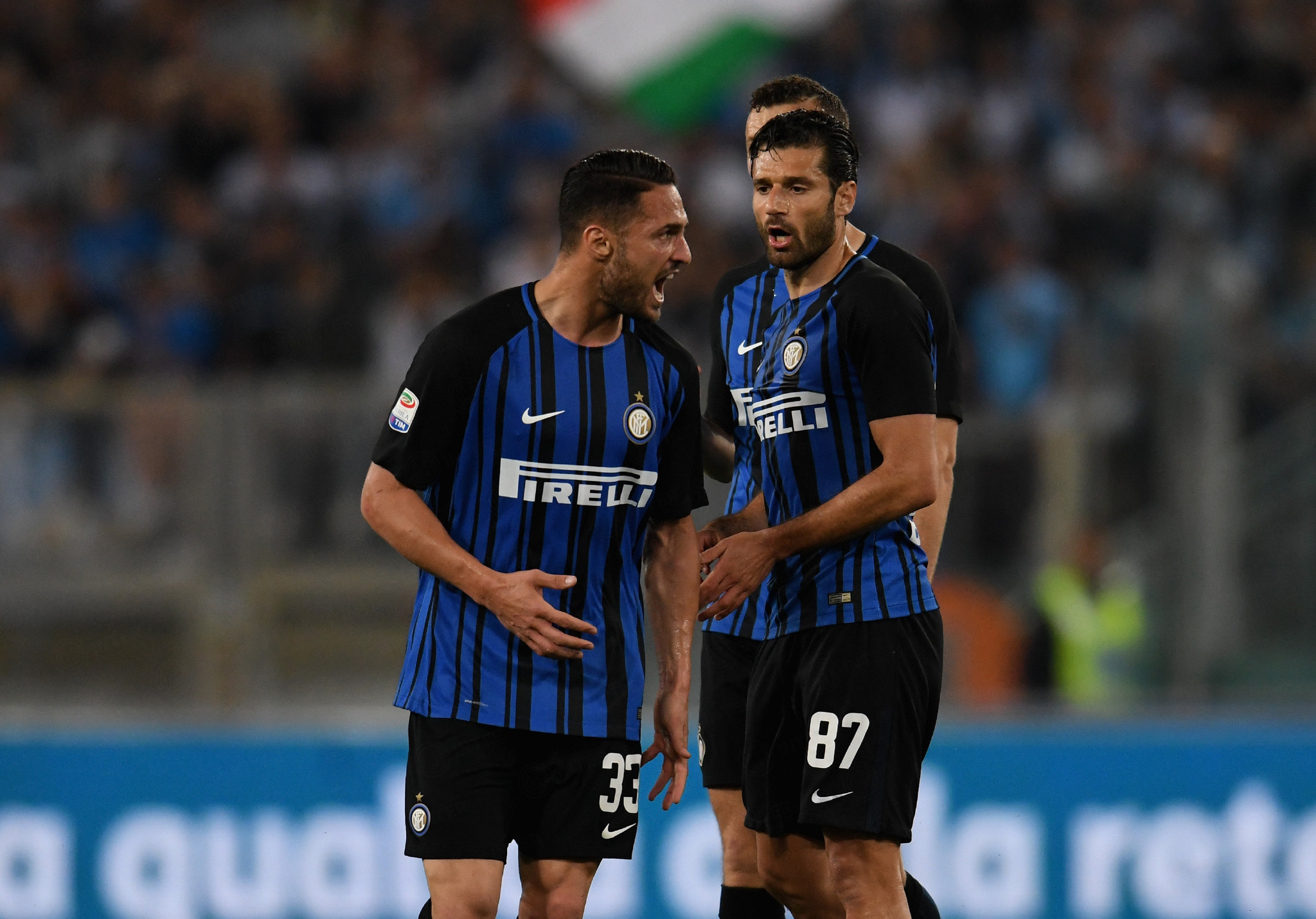 尼克-杨：亚历山大不能任由队友乱打，被马刺三杀太蹊跷了