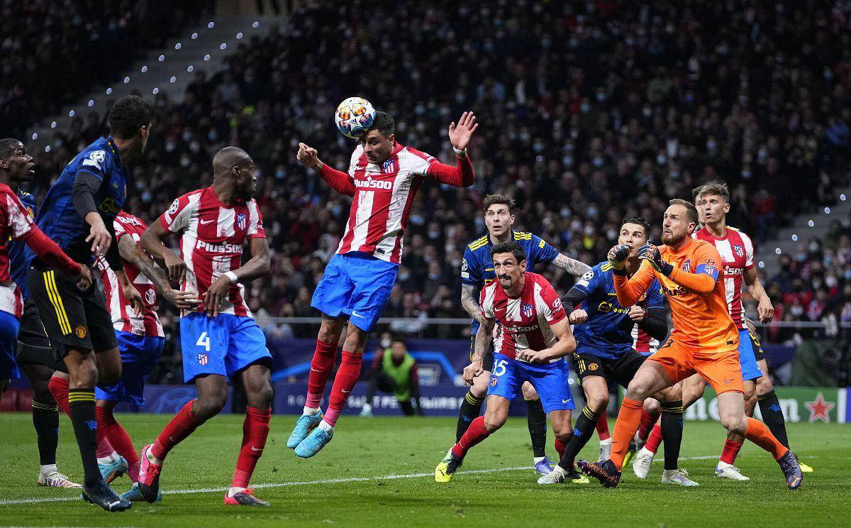 20分大败！张庆鹏还不下课？除了外援没人帮忙，丁伟笑而不语